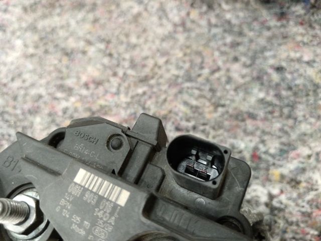 bontott AUDI A4 B8 Generátor