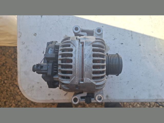 bontott AUDI A4 B8 Generátor