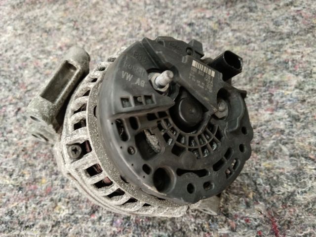 bontott AUDI A4 B8 Generátor