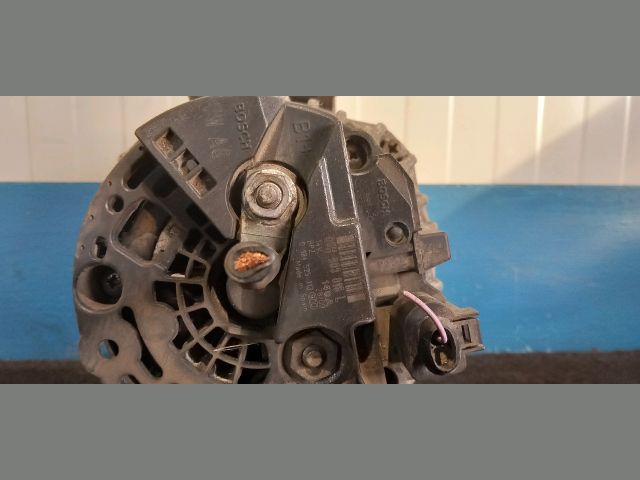 bontott AUDI A4 B8 Generátor