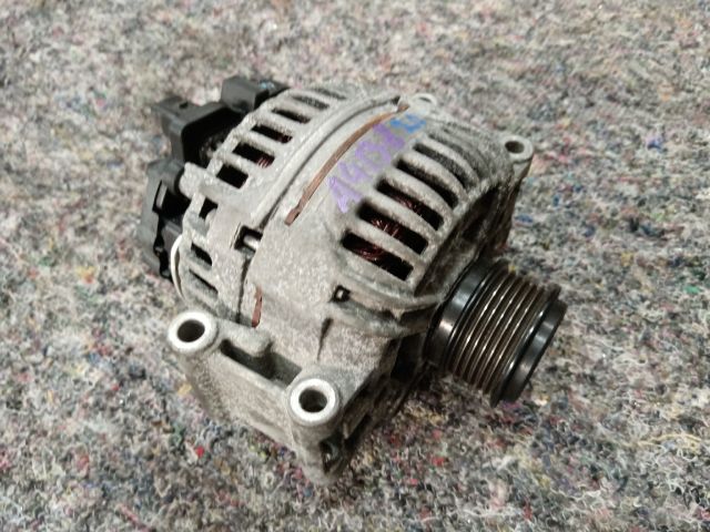 bontott AUDI A4 B8 Generátor