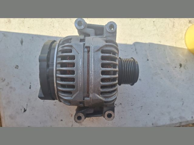 bontott AUDI A4 B8 Generátor