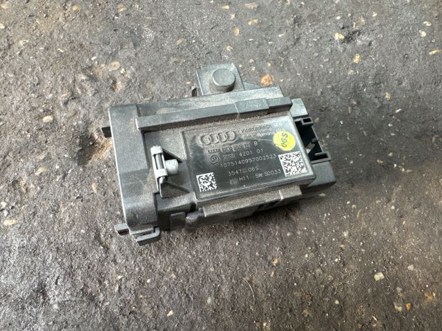 bontott AUDI A4 B8 Gyújtáskapcsoló