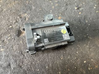 bontott AUDI A4 B8 Gyújtáskapcsoló