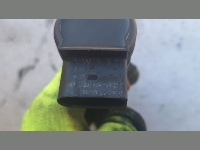 bontott AUDI A4 B8 Gyújtótrafó