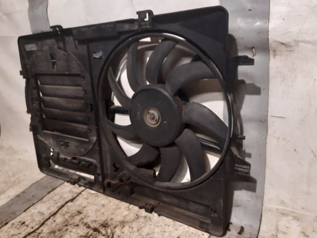 bontott AUDI A4 B8 Hűtőventilátor