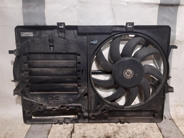 bontott AUDI A4 B8 Hűtőventilátor