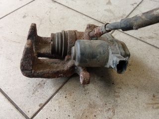 bontott AUDI A4 B8 Jobb hátsó Féknyereg Munkahengerrel