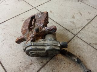 bontott AUDI A4 B8 Jobb hátsó Féknyereg Munkahengerrel