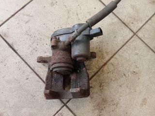 bontott AUDI A4 B8 Jobb hátsó Féknyereg Munkahengerrel