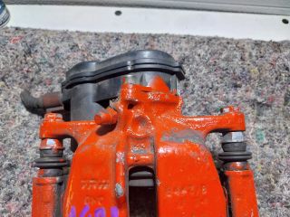 bontott AUDI A4 B8 Jobb hátsó Féknyereg Munkahengerrel