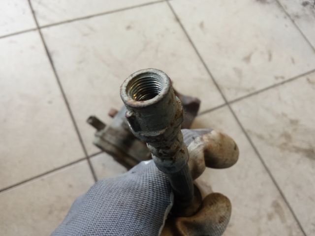 bontott AUDI A4 B8 Jobb hátsó Féknyereg Munkahengerrel