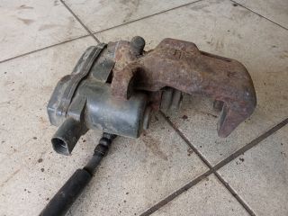 bontott AUDI A4 B8 Jobb hátsó Féknyereg Munkahengerrel