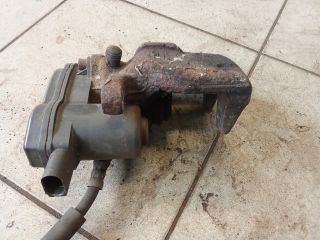 bontott AUDI A4 B8 Jobb hátsó Féknyereg Munkahengerrel