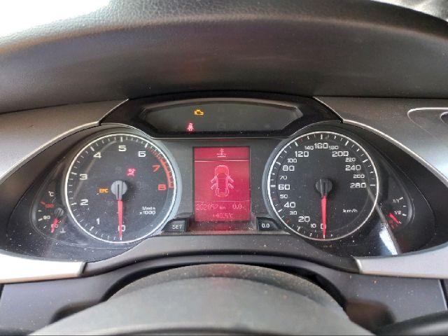 bontott AUDI A4 B8 Kilométeróra