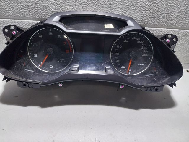 bontott AUDI A4 B8 Kilométeróra