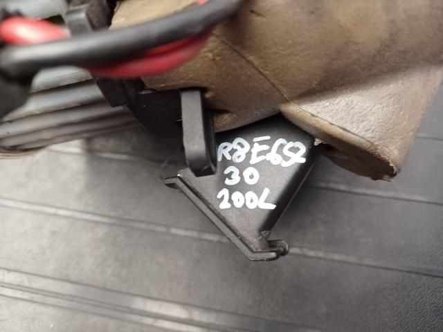 bontott AUDI A4 B8 Klímahűtő Ventilátor