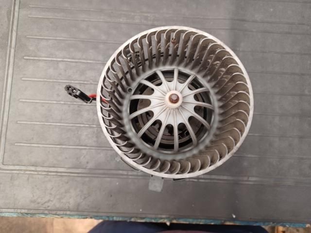 bontott AUDI A4 B8 Klímahűtő Ventilátor