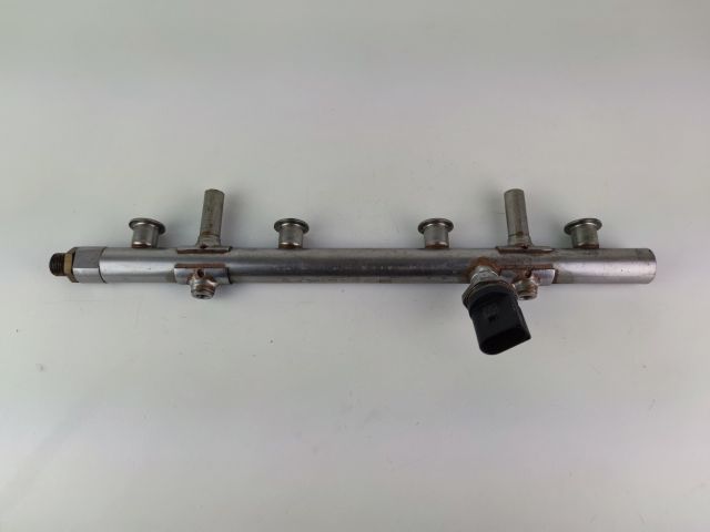 bontott AUDI A4 B8 Közösnyomócső