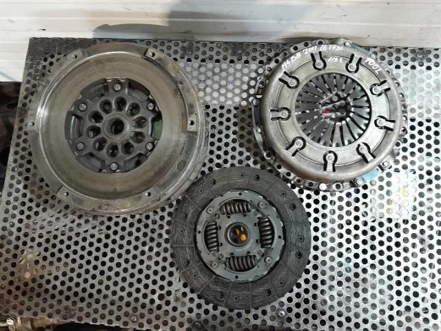 bontott AUDI A4 B8 Kuplung Szett (Szerkezet, Tárcsa)