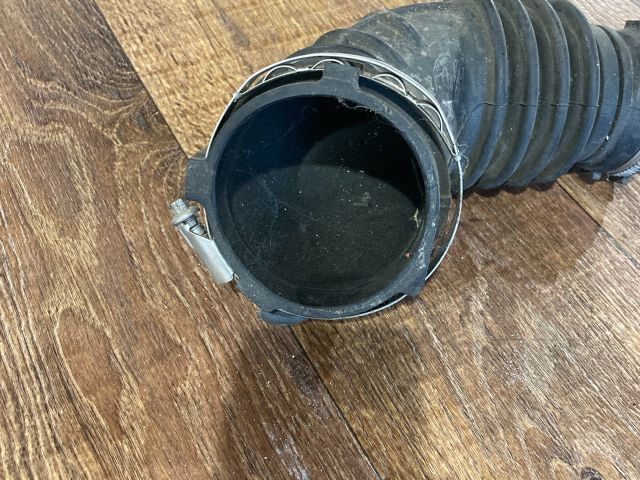 bontott AUDI A4 B8 Légbeömlő Cső