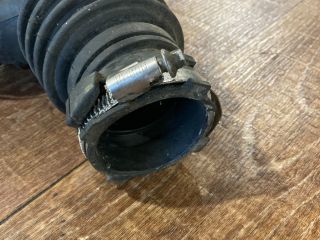 bontott AUDI A4 B8 Légbeömlő Cső