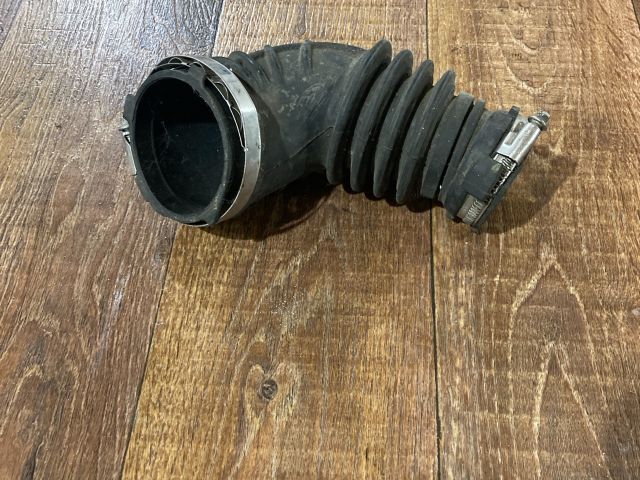 bontott AUDI A4 B8 Légbeömlő Cső