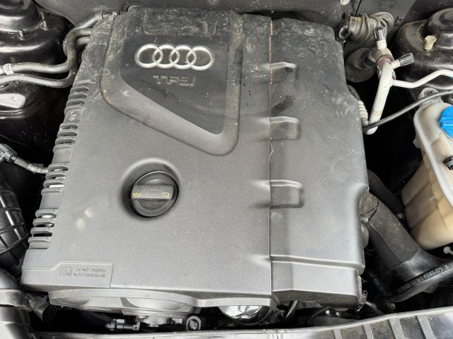 bontott AUDI A4 B8 Motor (Fűzött blokk hengerfejjel)