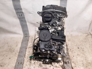 bontott AUDI A4 B8 Motor (Fűzött blokk hengerfejjel)