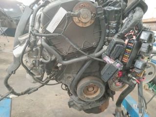 bontott AUDI A4 B8 Motor (Fűzött blokk hengerfejjel)