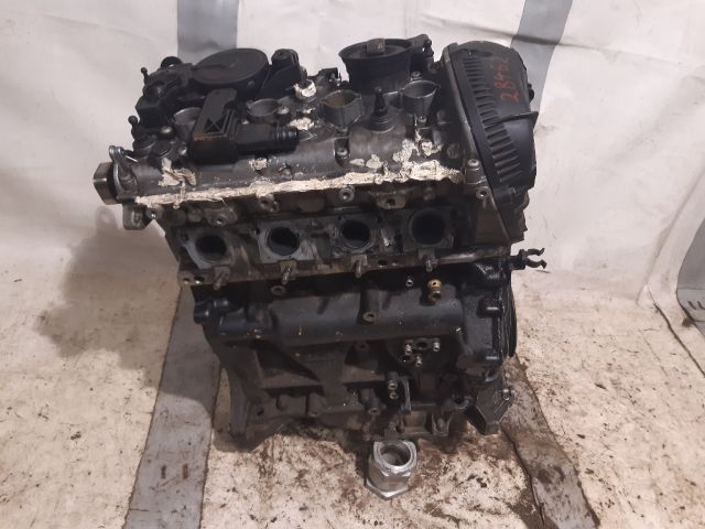 bontott AUDI A4 B8 Motor (Fűzött blokk hengerfejjel)