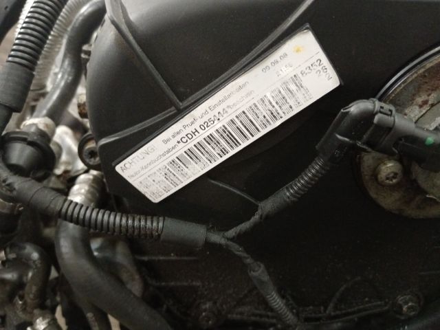 bontott AUDI A4 B8 Motor (Fűzött blokk hengerfejjel)
