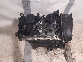 bontott AUDI A4 B8 Motor (Fűzött blokk hengerfejjel)