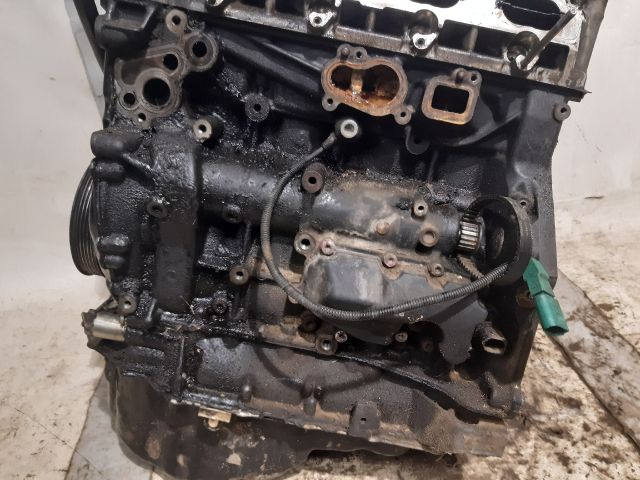 bontott AUDI A4 B8 Motor (Fűzött blokk hengerfejjel)