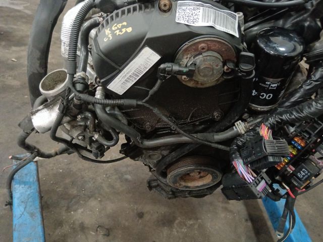 bontott AUDI A4 B8 Motor (Fűzött blokk hengerfejjel)