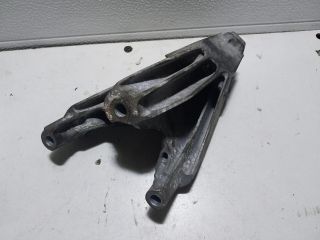 bontott AUDI A4 B8 Motor Tartó Bak Bal