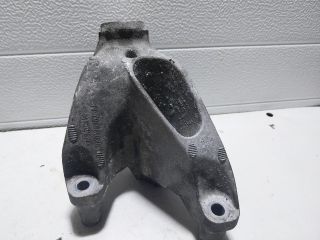 bontott AUDI A4 B8 Motor Tartó Bak Bal
