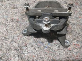 bontott AUDI A4 B8 Motor Tartó Bak (Fém)