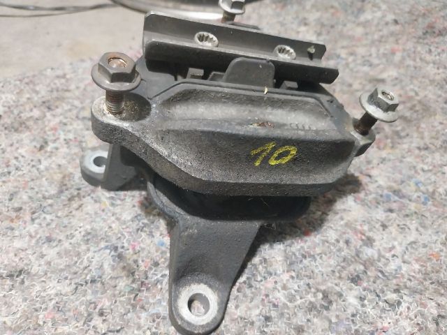 bontott AUDI A4 B8 Motor Tartó Bak (Fém)