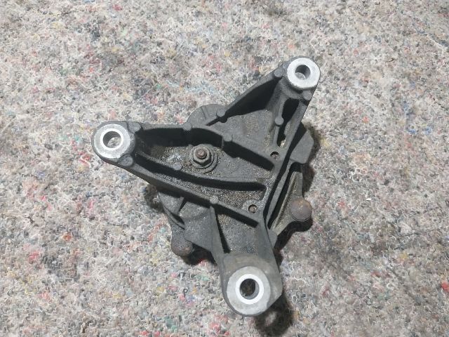 bontott AUDI A4 B8 Motor Tartó Bak (Fém)