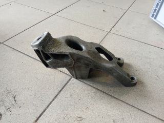 bontott AUDI A4 B8 Motor Tartó Bak (Pozíciófüggetlen)
