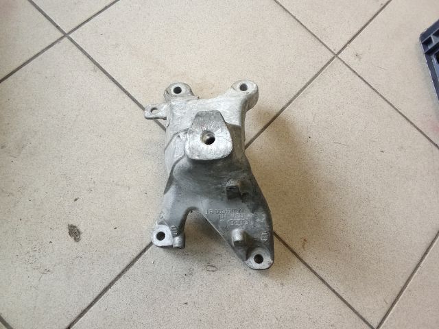 bontott AUDI A4 B8 Motor Tartó Bak (Pozíciófüggetlen)