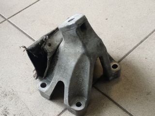 bontott AUDI A4 B8 Motor Tartó Bak (Pozíciófüggetlen)