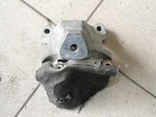 bontott AUDI A4 B8 Motor Tartó Bak (Pozíciófüggetlen)