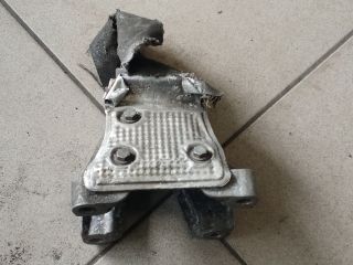 bontott AUDI A4 B8 Motor Tartó Bak (Pozíciófüggetlen)