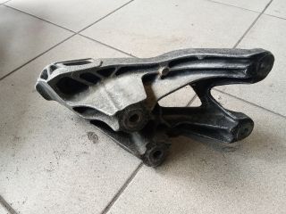 bontott AUDI A4 B8 Motor Tartó Bak (Pozíciófüggetlen)