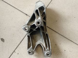 bontott AUDI A4 B8 Motor Tartó Bak (Pozíciófüggetlen)