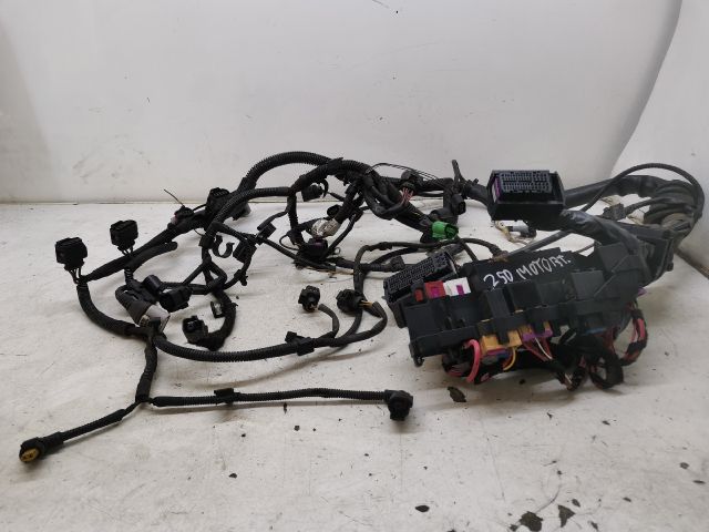 bontott AUDI A4 B8 Motortér Kábelköteg