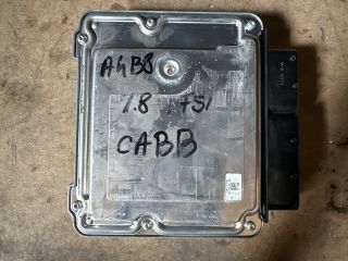 bontott AUDI A4 B8 Motorvezérlő