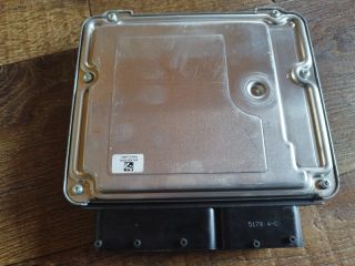 bontott AUDI A4 B8 Motorvezérlő